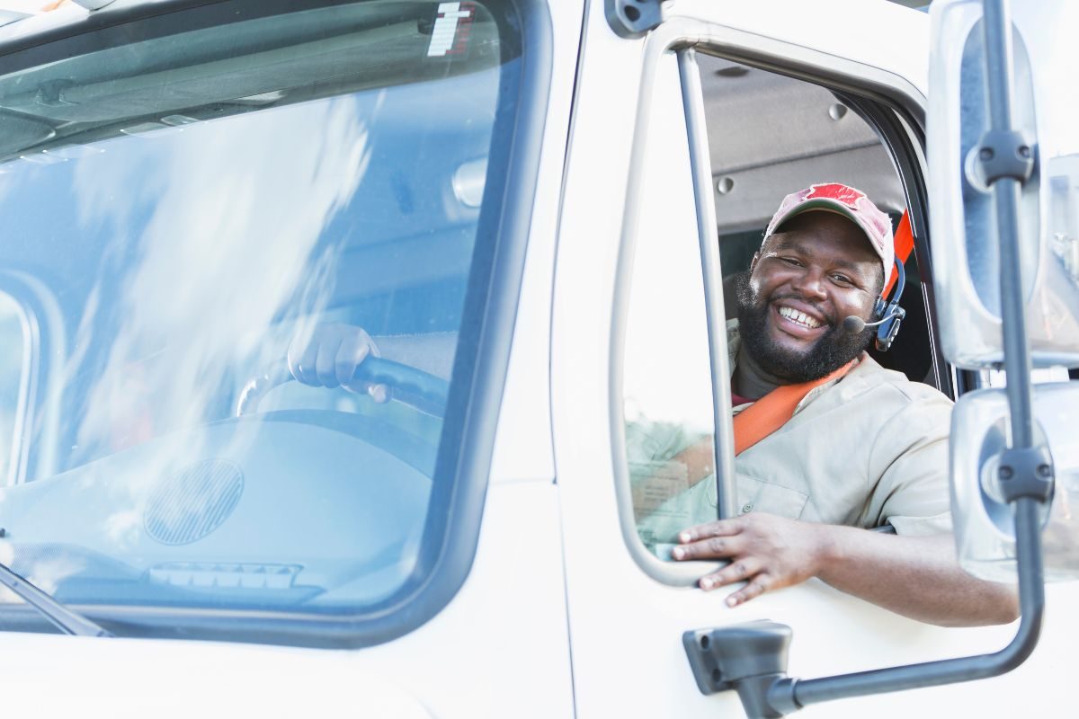 Long Load Rear Driver How to Make Journeys Easier for Your Long-Haul Truck Drivers - TrackFive